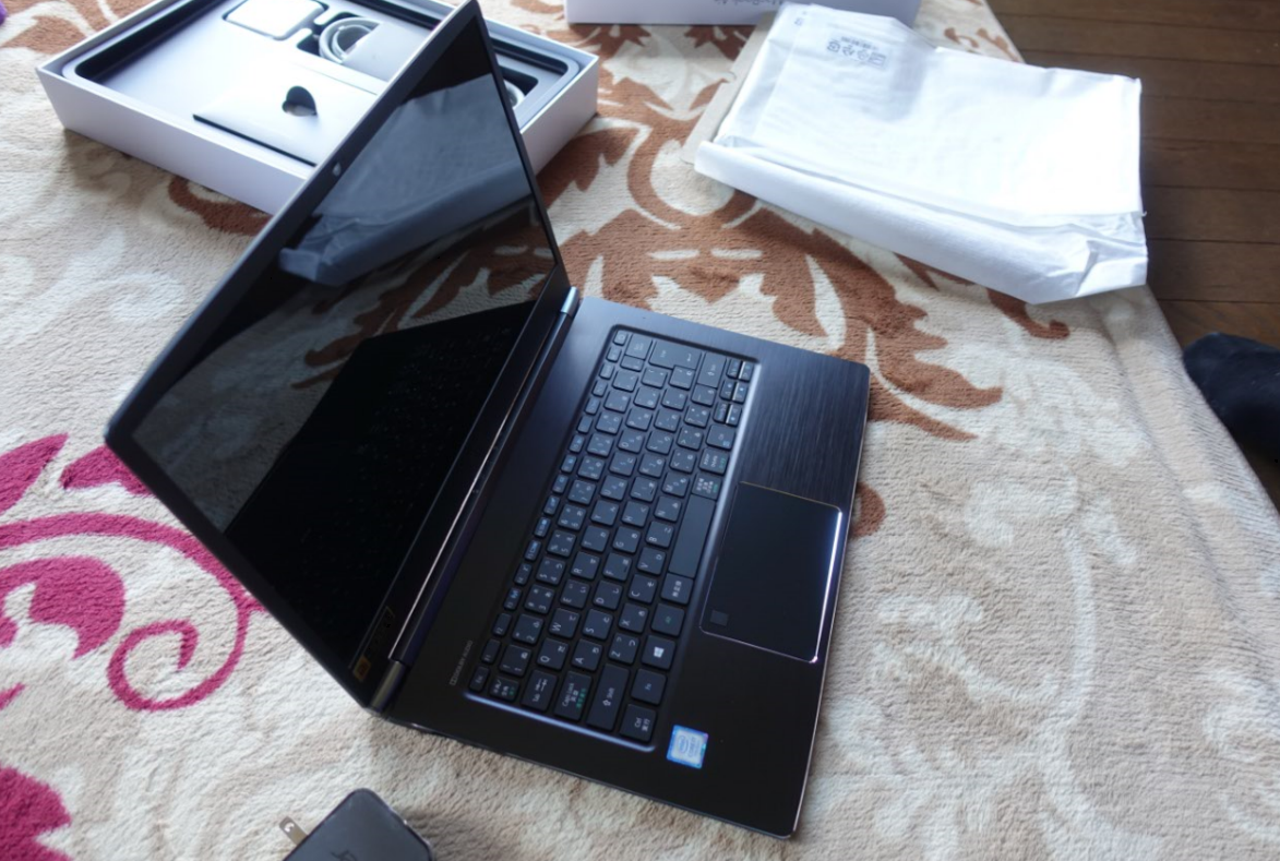 エイサーSwiftとMacBook Air13子供用PC