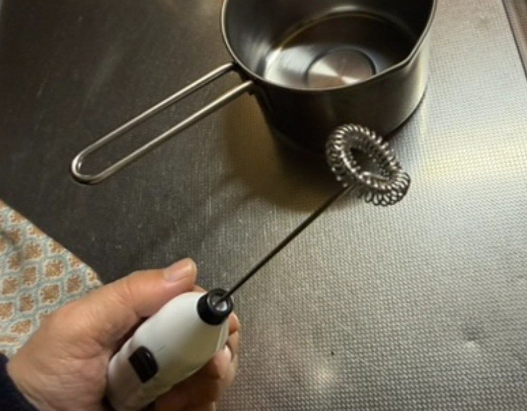 最強のミルクフォーマー、エコー電子のミルク泡だて器